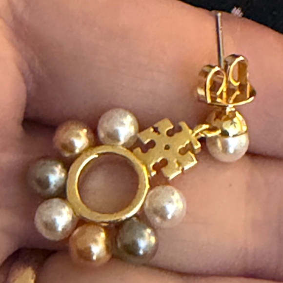 Tory Burch Earrings KIRA MULTI FAUX PEARL GOLD TONE UNIQUE PIERCED / POST NWT - Picture 5 of 16